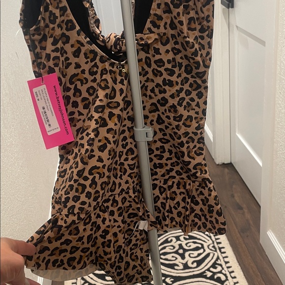 Betsey Johnson Leopard Print One Piece Swimsuit Medium NWT - Picture 4 of 11